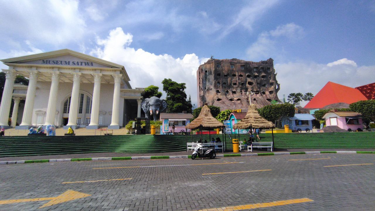 Jatim Park - travelguideindonesia.com